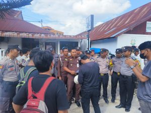Polsek Padang Bolak Amankan Aksi Unjuk Rasa Damai FK MALARI
