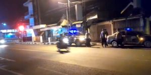 Patroli Berantai Polsek Sidomukti dan Polsek Sidorejo Stationer di Simpang Empat Pasar Rejosari