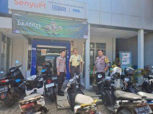 Patroli Polsek Cikijing Sambangi Bank BRI Unit Cikijing untuk Mempertahankan Kamtibmas