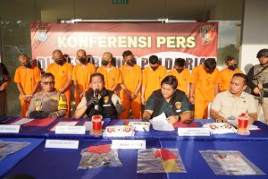 Dua Pemilik dan 2 Orang Calo Senpi Ilegal Diringkus Polda Riau