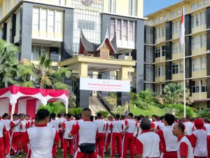 Rangkaian Hari Ulang Tahun Yayasan Kemala Bhayangkari ke-44, Kapolres Sawahlunto Ikuti Olahraga Bersama di Polda Sumbar