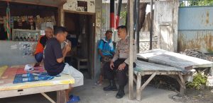 Kanit Binmas Polsek Situbondo Kota Laksanakan Giat Jumat Curhat di Desa Kotakan