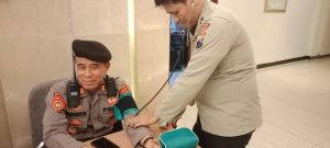 Pastikan Kesehatan Personel Terjaga, Si Dokkes Polres Pekalongan Kota Melaksanakan Yankesling