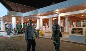 Bhabinkamtibmas Kampung Dalem Pantau Harlah GP Ansor Kabupaten Kediri di Pendopo Panjalu Jayati