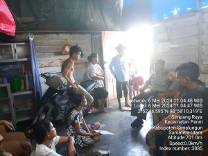 Polsek Sidamanik dan Babinsa Berhasil Tenangkan Situasi Setelah Penangkapan Pencuri di Dusun Tigabolon