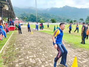 Polres Sawahlunto Melalui Bag SDM Laksanakan Kesjas Berkala Semester I Tahun 2024 di Lapangan Bola Kaki Ombilin