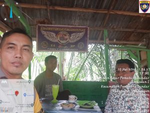Pesankan Waspada Isu Politik dan Perjudian, Polsek Bandar Gelar Sambang Desa di Warung Kopi Bu Ani