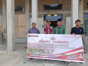 Polsek Purba Lakukan Pengamanan Sholat Jumat di Masjid Wahyu Tigarunggu