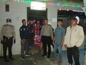 Polsek Bangun Laksanakan Patroli dan Razia Antinarkoba, Jaga Ketertiban di Kawasan Hiburan Malam