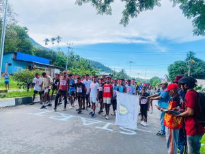 Personel Polres Teluk Wondama Pengamanan Lomba Lari 10 Km Peringatan Hari Pattimura Ke-207 Tahun