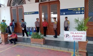 Polsek Kediri Kota Patroli Harkamtibmas ke Stasiun Daha Kediri