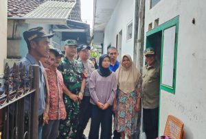 Pak Bhabin Aiptu Suwandi Pantau Kunjungan PJ Walikota Malang dan Penyerahan Bantuan Sosial Bea Siswa