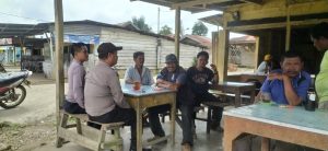 Polsek Purba Laksanakan Sambang dan Patroli Dialogis untuk Jalin Silaturahmi dan Tingkatkan Keamanan Lingkungan