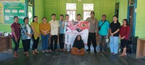 Datangi Warga Desa Teluk Jolo, Anggota Polsek Sumber Barito Gecarkan Sosialisasi Saber Pungli