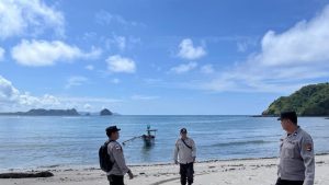 Polsek Sekotong Gencar Patroli Dialogis di Pulau Sepatang, Jaga Kamtibmas dan Silaturahmi Warga