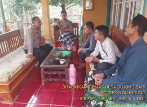 Bhabinkamtibmas Desa Bojongsari Menggelar Door to Door System: Mendekatkan Pelayanan dan Himbau Kesadaran Kamtibmas