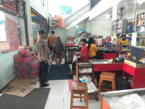 Polsek Ringinrejo Giat Patroli Rutin Sambang di Minimarket 