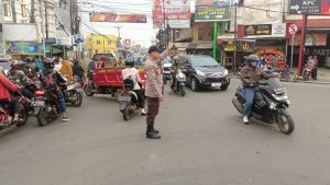 Tingkatkan Keselamatan Masyarakat di Jalan, Unit Samapta Polsek Pasar Kemis Lakukan Gatur Pagi
