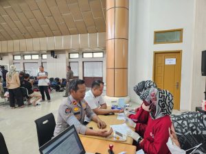 Kasihumas Polresta Tangerang Ikut Donor Darah, Di Hari Buruh Internasinal Kabupaten Tangerang