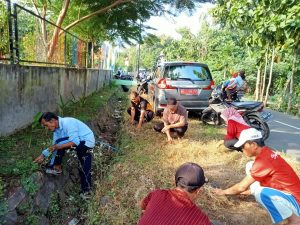 Bhabinkamtibmas Desa Darmorejo Hadiri Bulan Bhakti Gotong Royong Masyarakat XXI