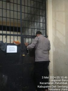 Personil Polsek Patumbak Menggelar Pengecekan Rutin Ruang Tahanan Di Mako Polsek Patumbak.