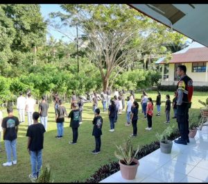 Bhabinkamtibmas Negeri Ullath Himbau Siswa SMA 40 Maluku Tengah Patuhi Kamtibmas
