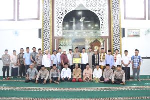 Kapolres Oku Jum’at Curhat Di Masjid Al-Iklas Karang Sari, Dengarkan Keluh Kesah Masyarakat