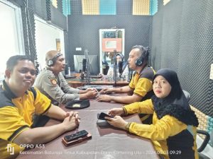 Kegiatan Talk Show Sat Samapta Polres Oku Di Radio Sukses 10,4 FM Baturaja