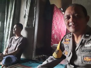 Bhabinkamtibmas Desa Sukamulya Gencar Melakukan Silaturahmi dan Sosialisasi Pencegahan Kejahatan