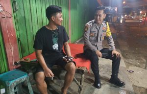 Patroli Lakukan Pendekatan, Polsek Galis Polres Bangkalan Sampaikan Pesan Waspada Hoax