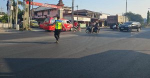 Pengaturan Lalu Lintas Pagi di Jalan Jamin Ginting SP. Pencawan Berjalan Lancar