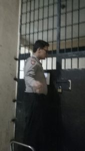 Personil Polsek Patumbak Menggelar Pengecekan Rutin Ruang Tahanan Di Mako Polsek Patumbak