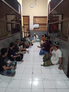 Sat Tahti Laksanakan Binrohtal Tahanan di Rutan Polres Pasangkayu