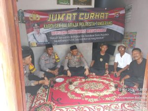 Waka Polsek Balaraja Pimpin Giat Jumat Curhat di Desa Gembong Balaraja Kab. Tangerang