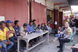 Polres Banjar Gelar Jumat Curhat di Pasar Kota Banjar