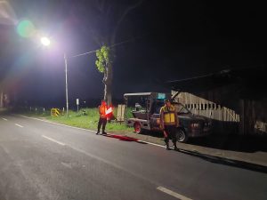 Cegah Gangguan Ketertiban Di Malam Hari, Personil Polsek Udanawu Laksanakan Patroli Bluelight