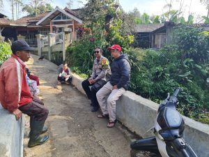 Bhabinkamtibmas Desa Warnasari Aktif Sambang Kamtibmas Warga Desa Binaan