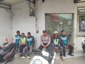 Unit Samapta Polsek Solokanjeruk Laksanakan Patroli Dialogis antisiapasi Rawan tindak Pidana