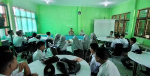 Kunjungi SMK/ SMAK Cimahi Polsek Sindangkerta Polres Cimahi Ajak Pelajar Patuhi Norma Hukum