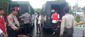 Sat Samapta Polresta Ambon Lakukan Pengawalan Tahanan dari Rutan Kelas II Ambon ke Pengadilan Negeri Ambon