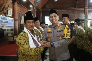 Kapolres Hadiri Pelepasan Keberangkatan Jemaah Haji Kloter Kabupaten Tulungagung Tahun 2024