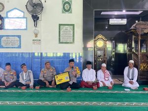 Polres Oku Jum’at Curhat Di Masjid As-Syuhada Desa Tanjung Baru