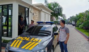 Patroli Polsek Sidomukti Jalin Kemitraan Dengan Security Perumahan, Jamin Kamtibmas Dan Atisipasi Pelaku Kejahatan