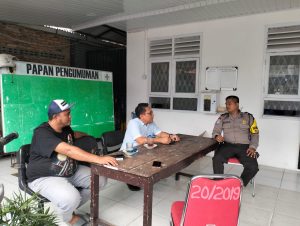 Bhabintamtibmas Polsek Medan Kota melaksanakan kegiatan sambang di Jl. Pasar Senen