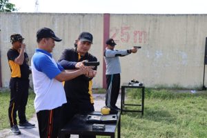 Jalin Silaturahmi, Polres Sumenep Gelar Latihan Menembak bersam CJS Sumenep