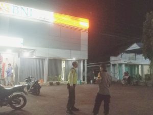 Bripka Nanang Permana Lakukan Patroli Rutin Demi Keamanan Wilayah Jatiwangi