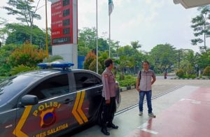 Antisipasi Penimbunan BBM Dan Anteran Panjang, Patroli Polsek Sidomukti Sambangi SPBU Karangpadang