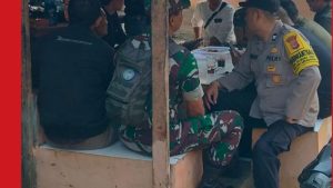 Bhabinkamtibmas Desa Gunung Endut Polsek Kalapanunggal Polres Sukabumi Intensifkan Kegiatan Door To Door untuk Tingkatkan Keamanan Komunitas