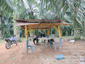 IPDA Yuddy D.S. Kunjungi PT ANJ Abdling 13 di Huta Pasir untuk Tingkatkan Silaturahmi dan Memonitor Kamtibmas