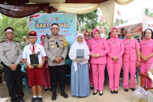 Peduli Pendidikan, Polres Tanjung Balai Beri Beasiswa Kepada Pelajar Berprestasi Menyambut Hari Bhayangkara Ke-78